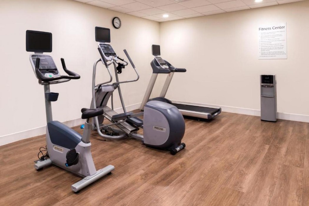Holiday Inn Express & Suites Fort Worth West 19/45