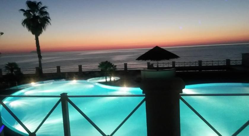 Cala Petrosa Resort. 22/55
