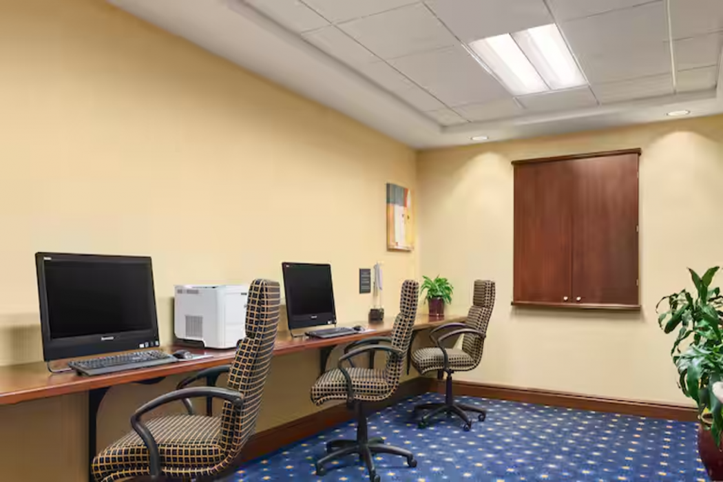 Hampton Inn Warrenton 18/52