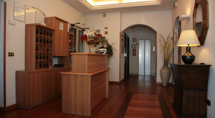 Best Western Hotel Revolution photo3