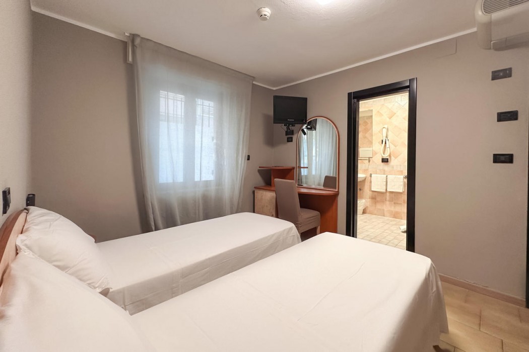 Lime Hotel 20/77