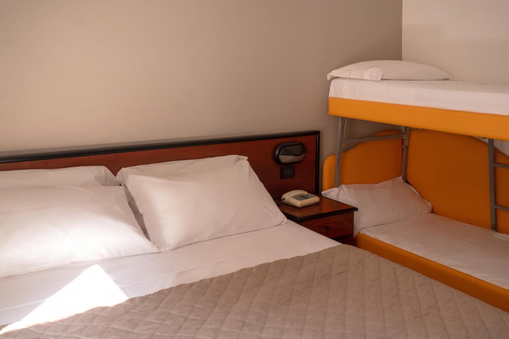 Lime Hotel 16/77