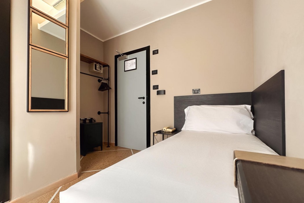 Lime Hotel 22/77