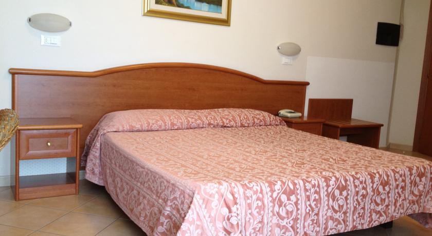 Hotel Perticari 9/25
