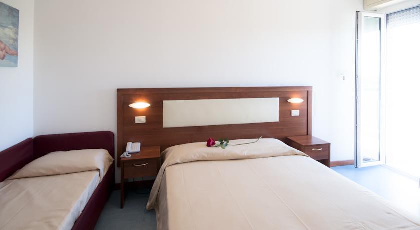 Hotel Helios 12/53