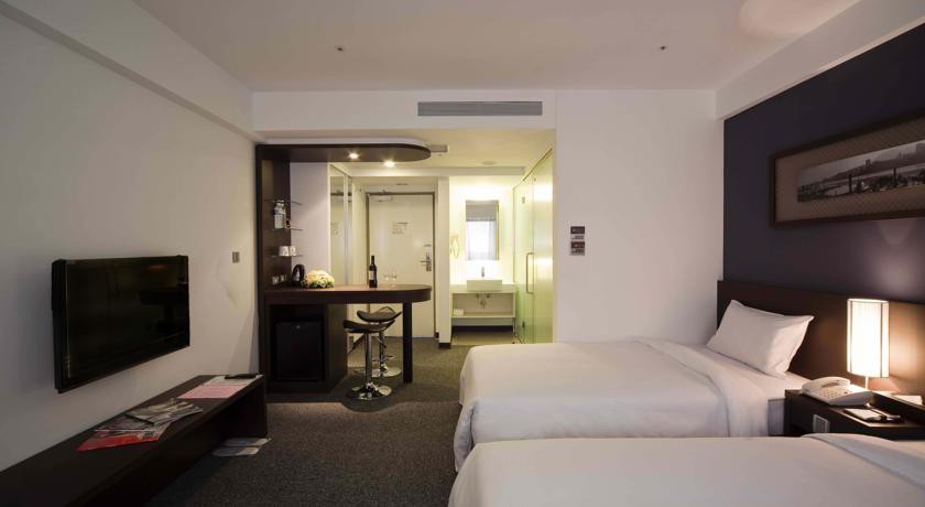 Asia Pacific Hotel 3/4