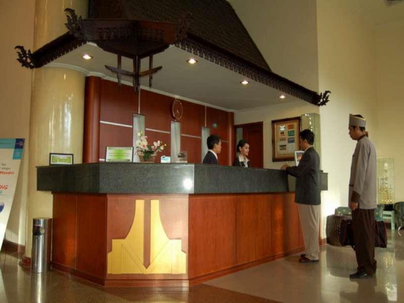 Grand Mentari Hotel 4/22