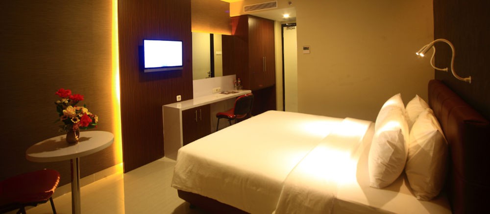 Empress Hotel Makassar 7/23
