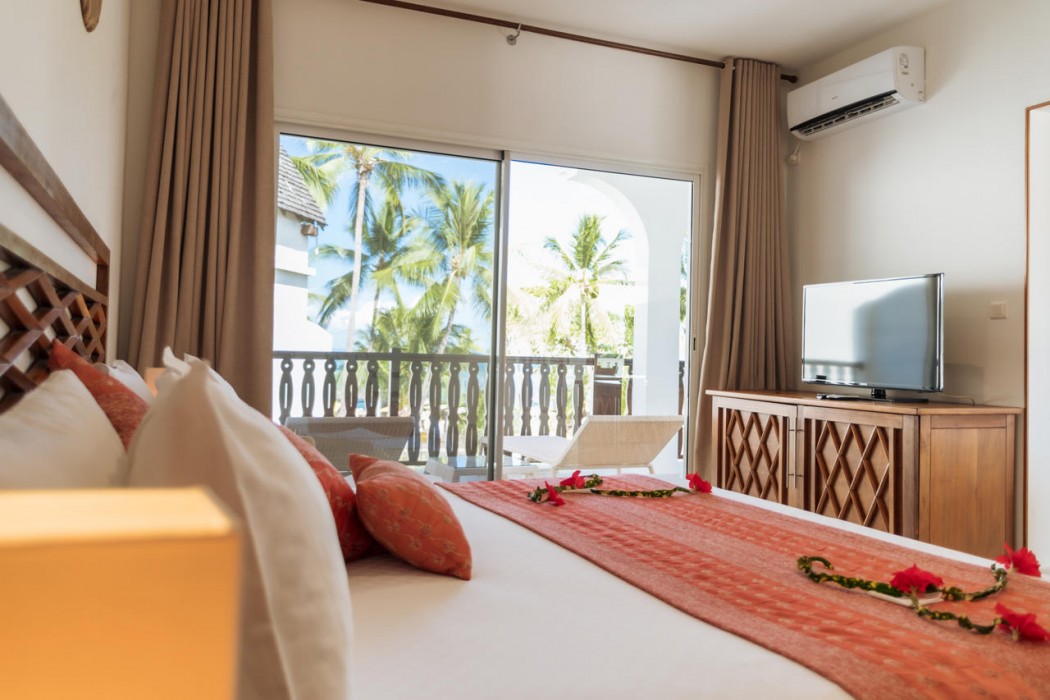 Royal Beach Hotel & Spa 23/84