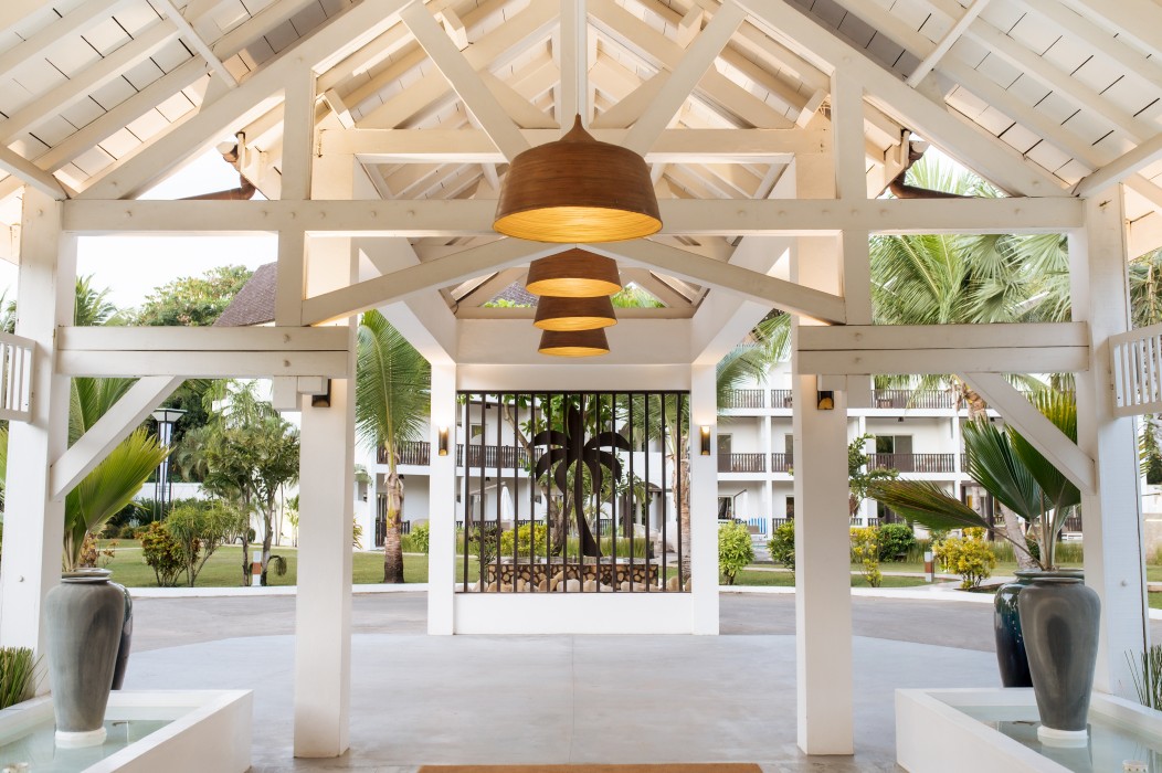 Royal Beach Hotel & Spa 7/84