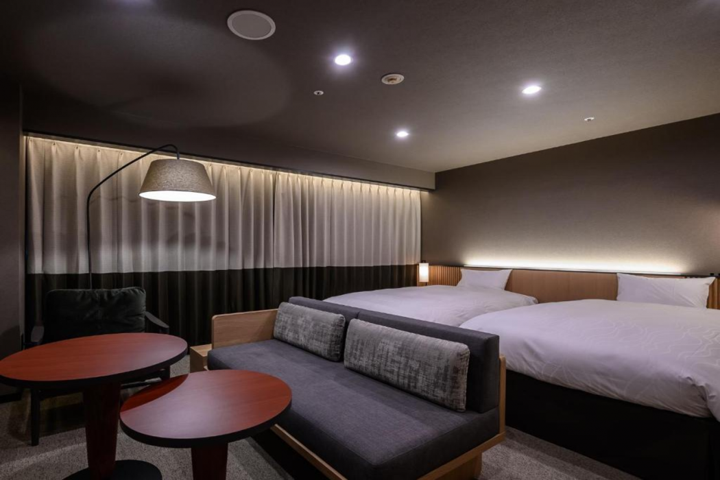 Hotel Tsu Center Place 10/30