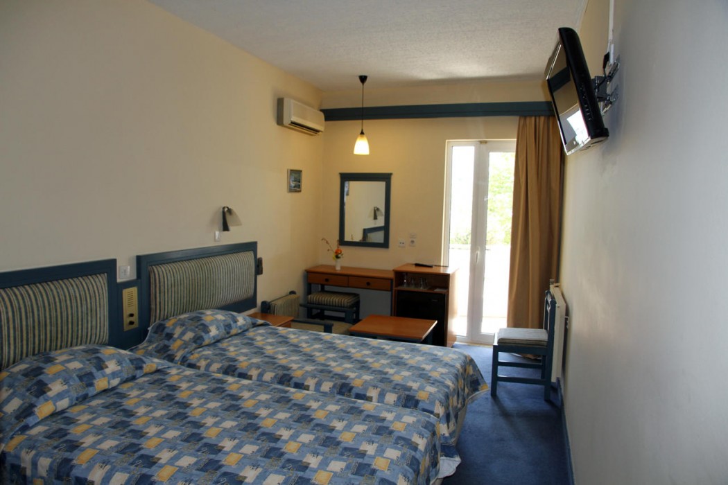 Astron Hotel 10/56