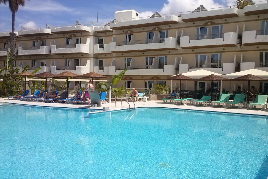 Astron Hotel 27/56