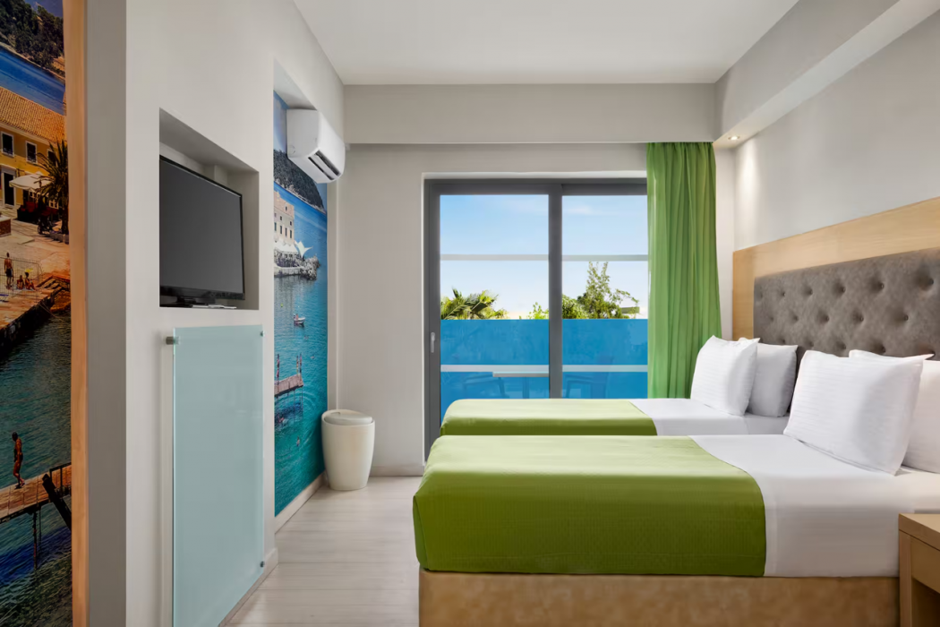 TRYP by Wyndham Corfu Dassia 8/69