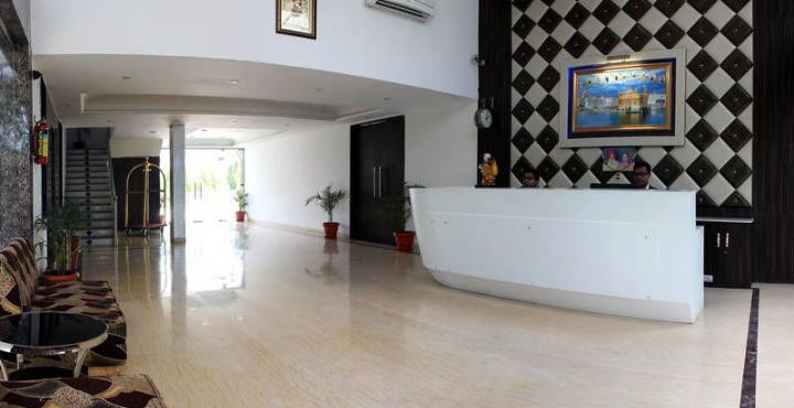 Hotel Sheetal International 8/52
