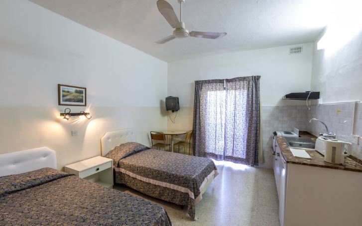Huli Hotel and Apartments 13/25