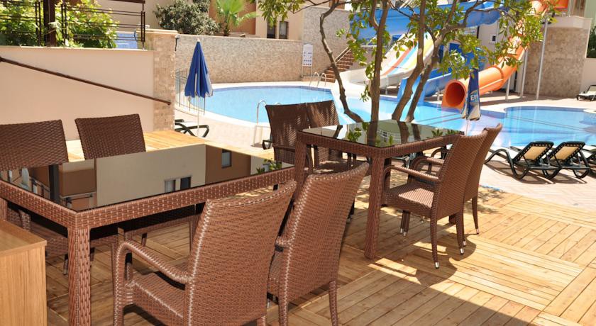 Almera Aparthotel 4/7