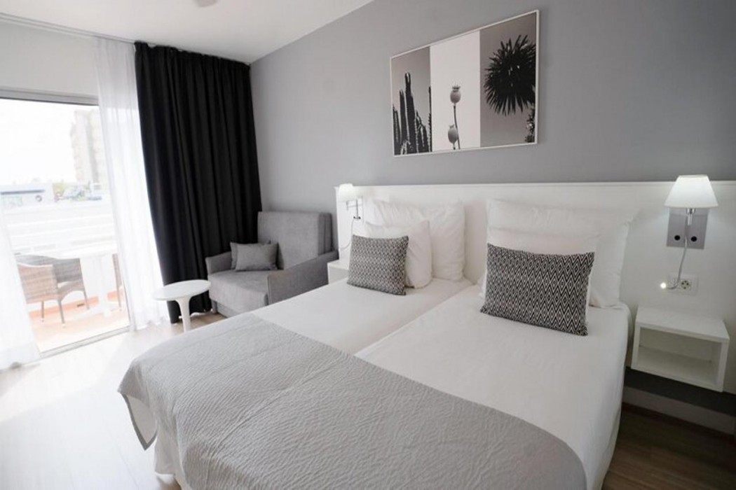 Coral California - Adults Only 24/67