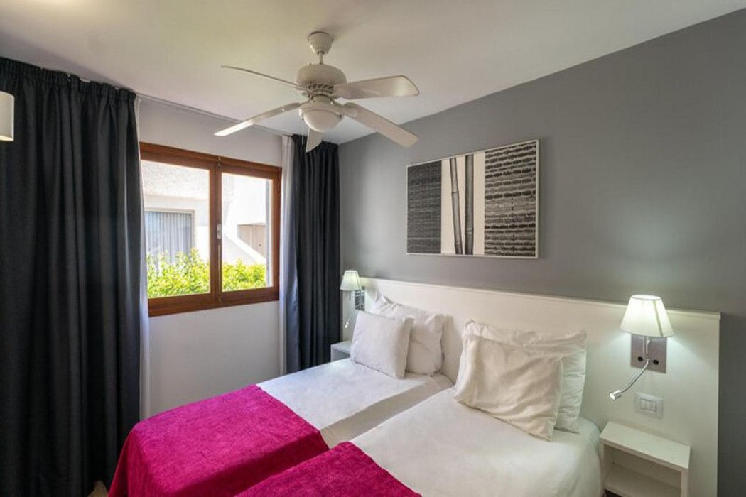 Coral California - Adults Only 23/67