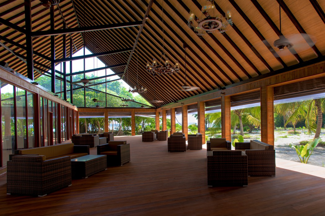 Furaveri Maldives 9/67