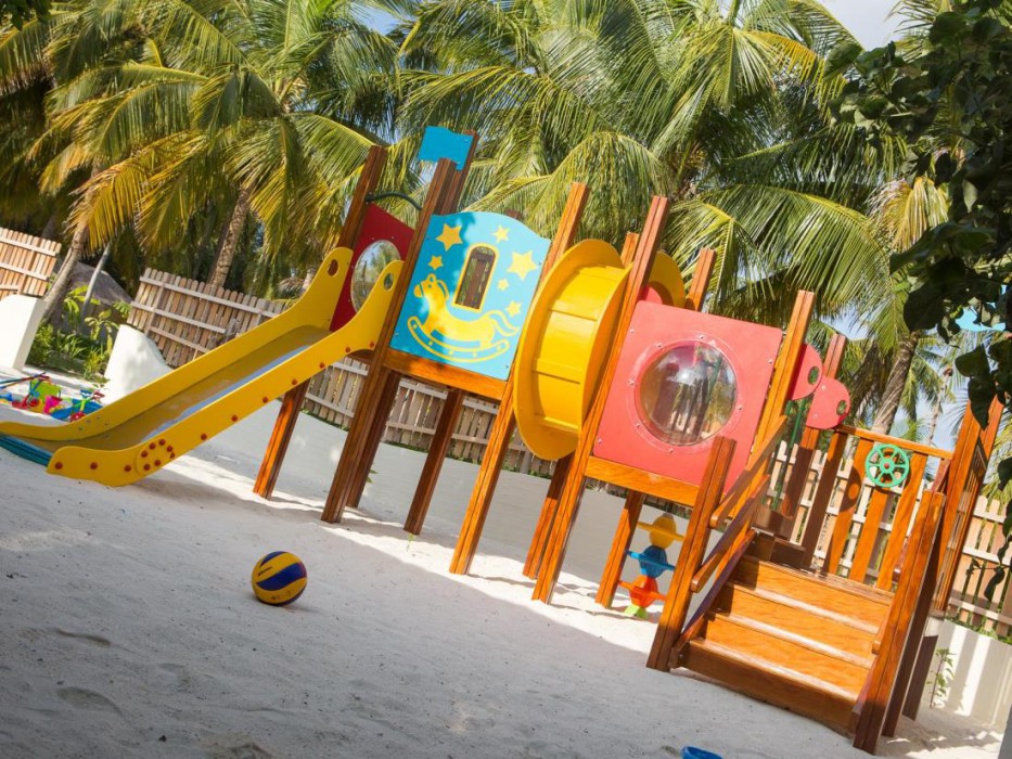 Furaveri Maldives 27/67