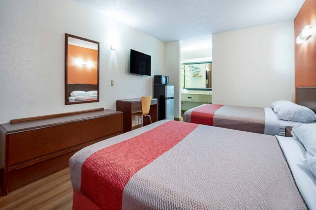 Motel6 Covington, TN 6/38