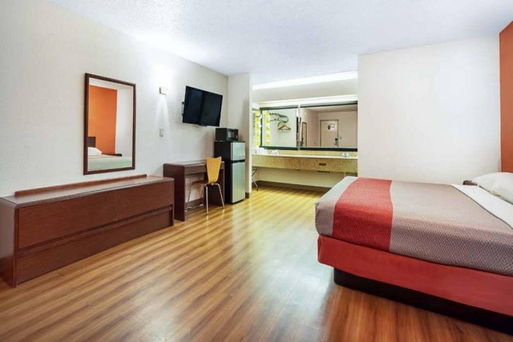 Motel6 Covington, TN 10/38