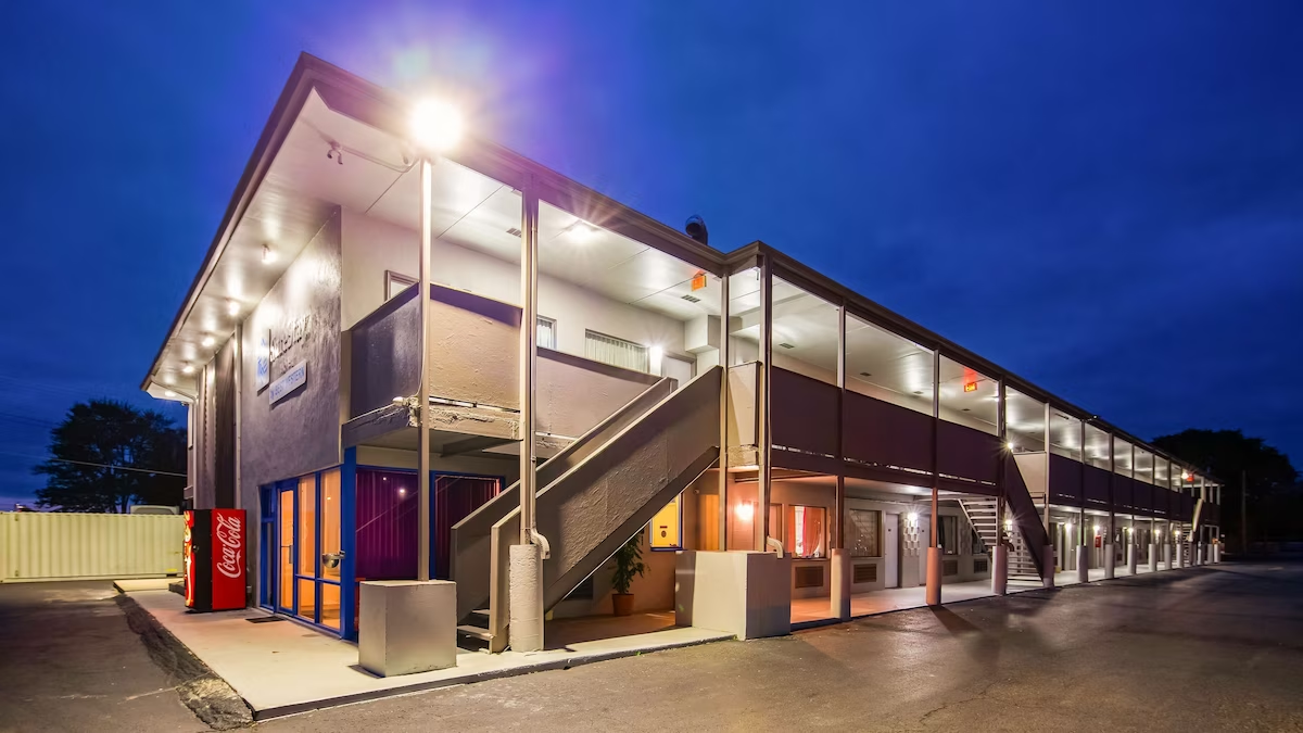 SureStay Hotel by Best Western Findlay 1/33