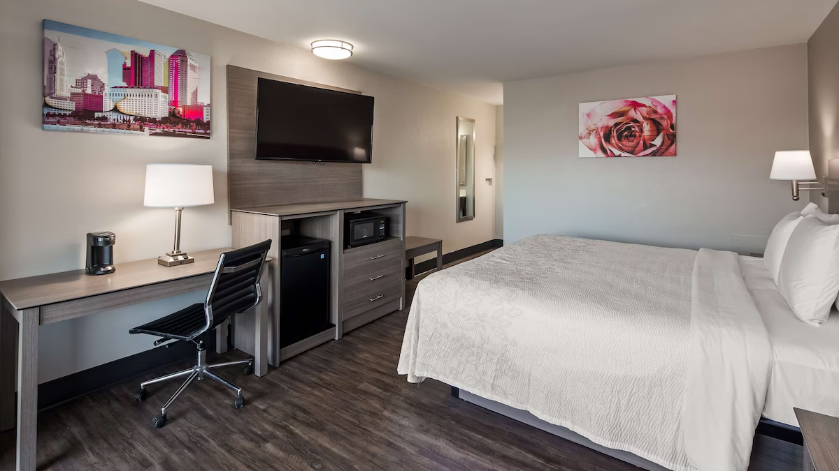 SureStay Hotel by Best Western Findlay 13/33