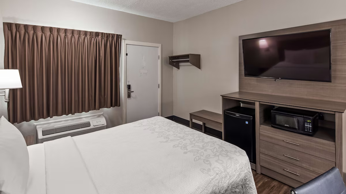 SureStay Hotel by Best Western Findlay 17/33
