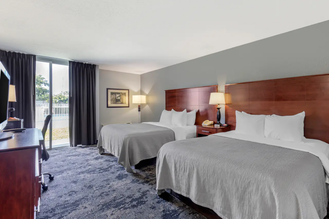 Quality Inn Downtown Stuart 16/32