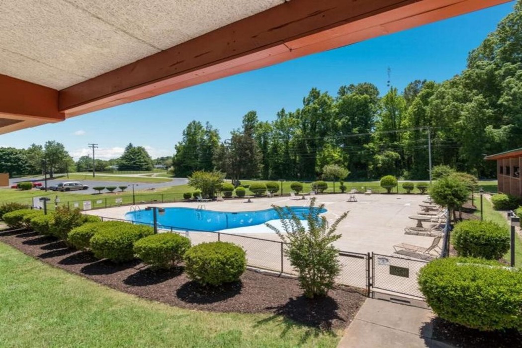 Econo Lodge High Point - Archdale 25/32