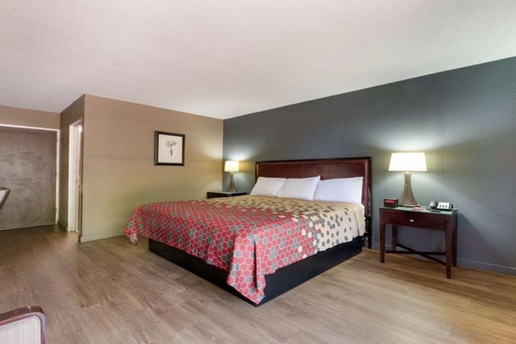Econo Lodge High Point - Archdale 17/32