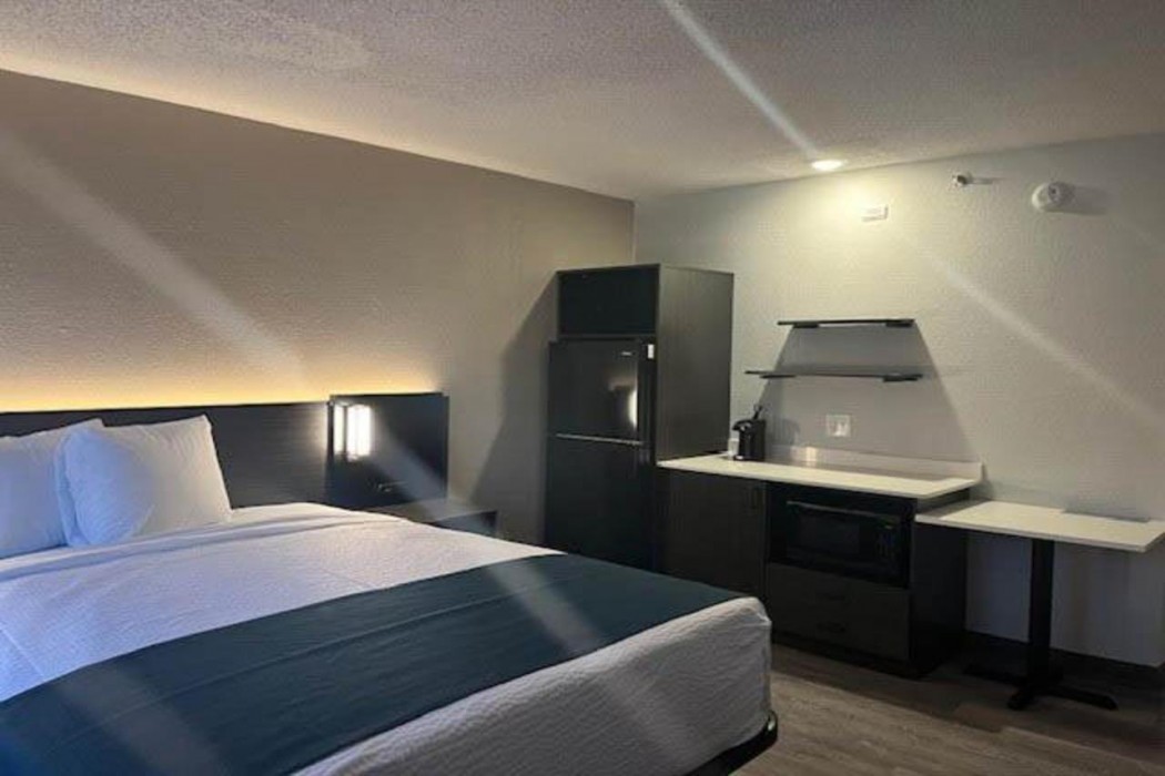 Studio6 Suites Norcross, GA 17/35