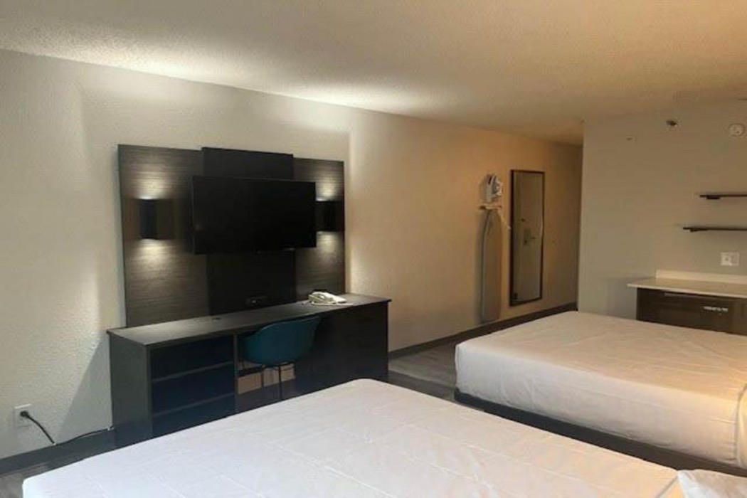 Studio6 Suites Norcross, GA 12/35