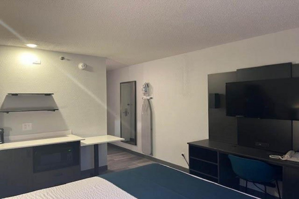 Studio6 Suites Norcross, GA 13/35