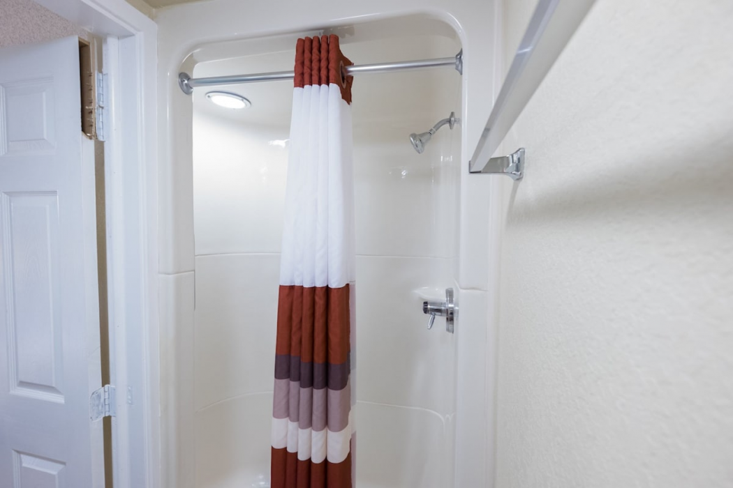 GreenTree Inn Houston IAH Airport 7/48