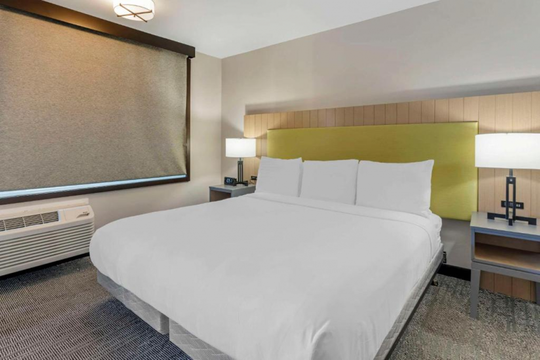 Country Inn & Suites by Radisson, Vallejo Napa Valley, CA 12/35