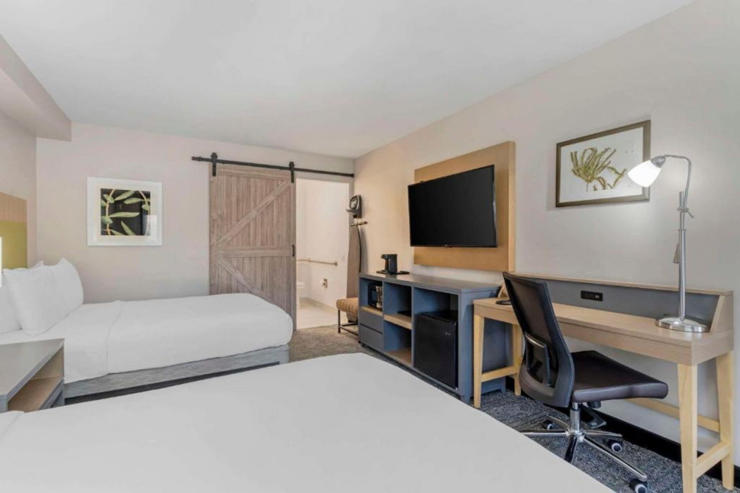 Country Inn & Suites by Radisson, Vallejo Napa Valley, CA 11/35