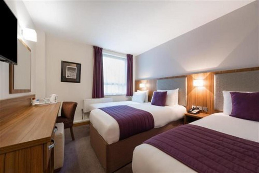 Quality Hotel Hampstead 12/26