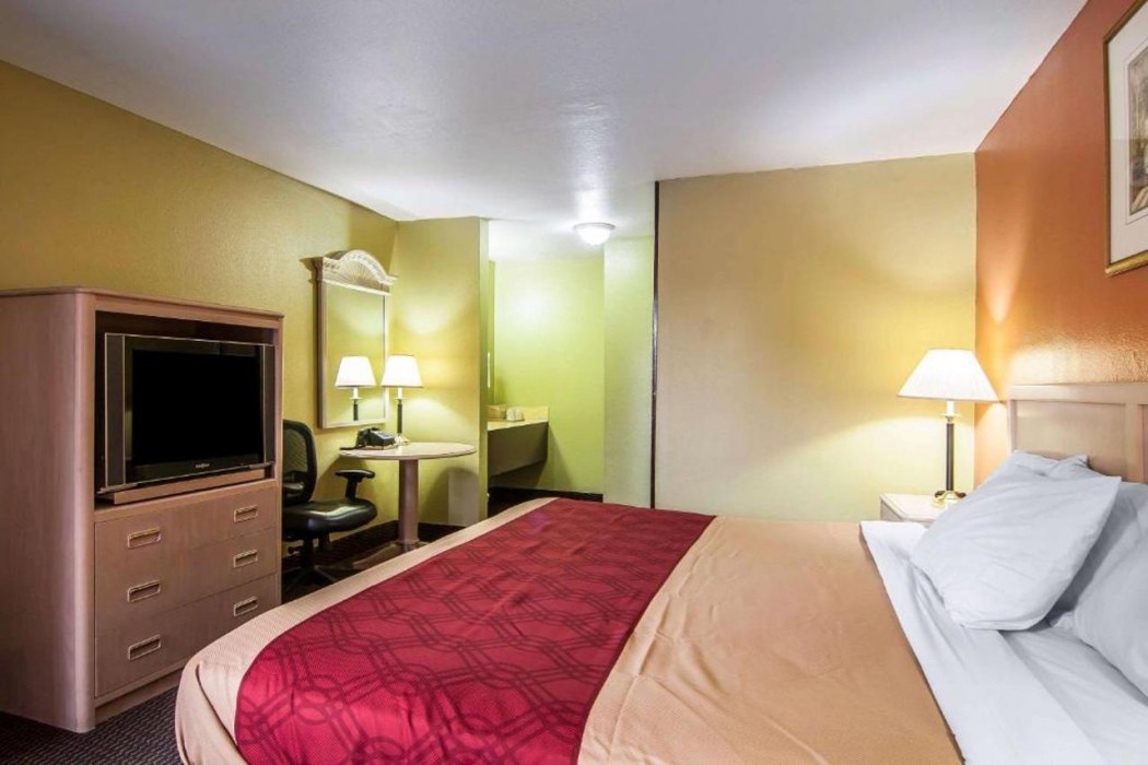 Rodeway Inn Willamette River 5/11