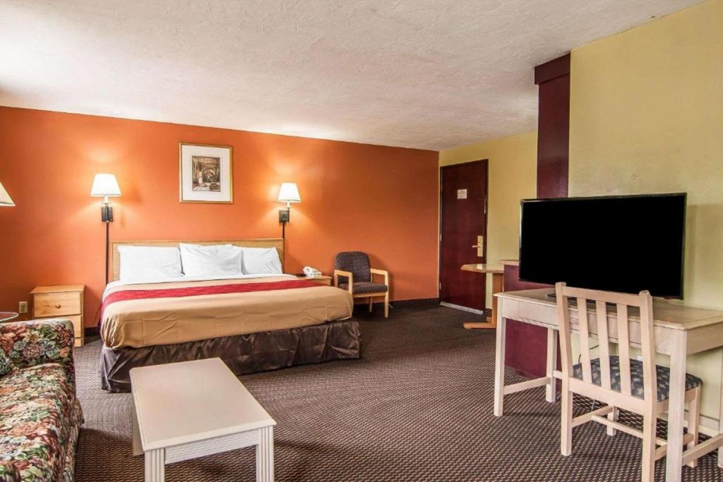Rodeway Inn Willamette River 7/11
