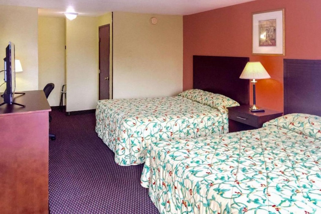 Rodeway Inn Willamette River 6/11