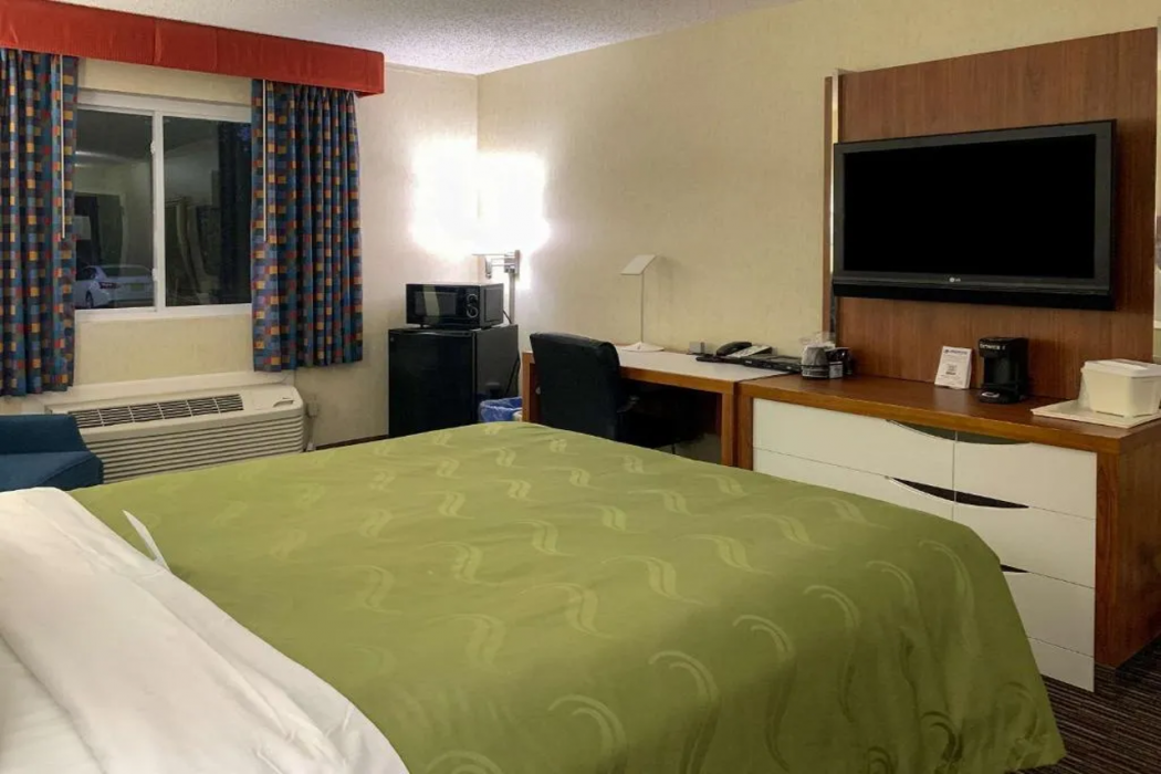 Quality Inn Near Toms River Corporate Park 8/25