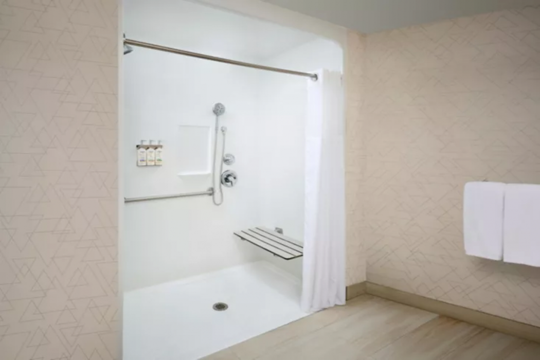 Holiday Inn Express and Suites Kitchener Southeast by IHG 15/64