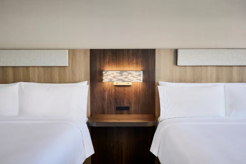 Holiday Inn Express and Suites Kitchener Southeast by IHG 13/64