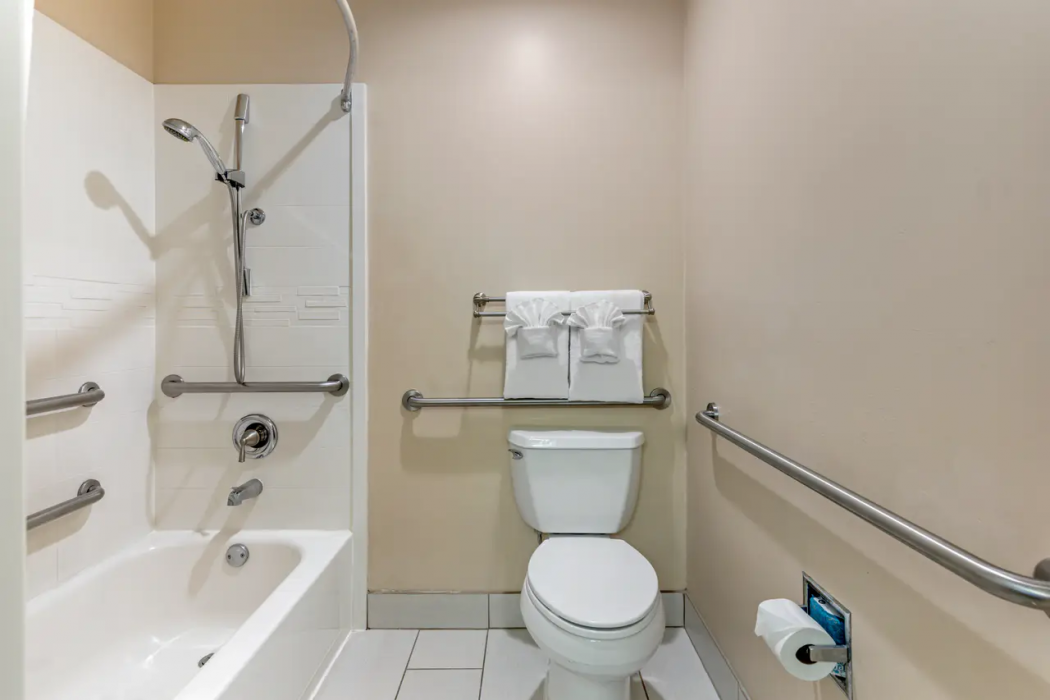 Quality Inn Suites Anaheim Maingate 14/24