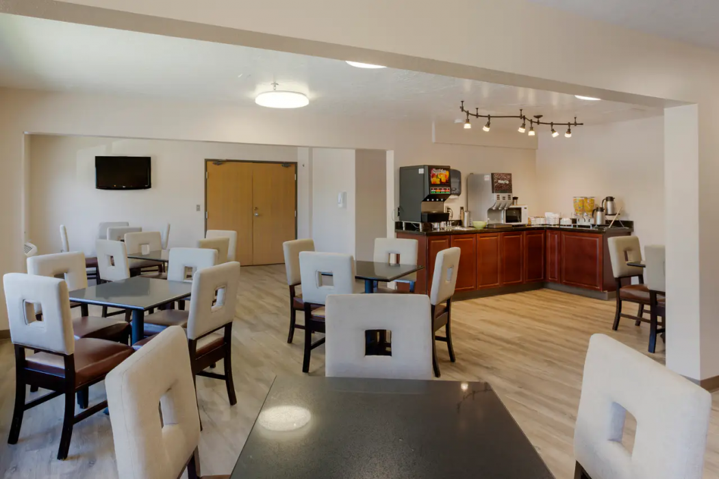 Quality Inn Logan near University 20/24