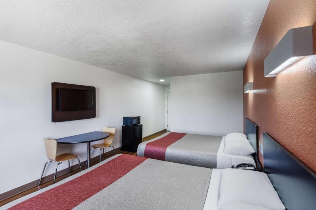 Motel6 Bedford, TX - Fort Worth 10/38
