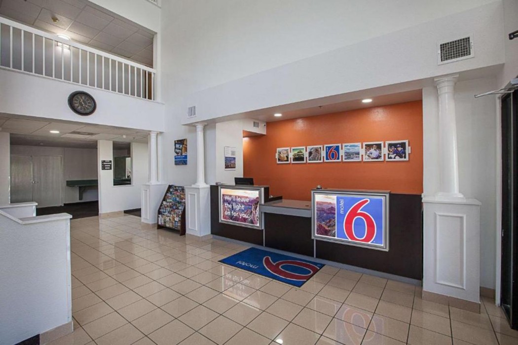 Lobby at Motel6 Bedford, TX - Fort Worth, BEDFORD - TX